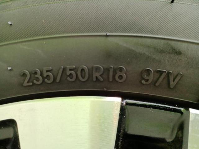 UZ0047982513_64_001.jpg