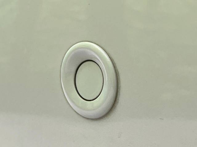 UZ0048365091_77_001.jpg