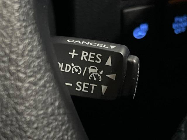 UZ0048279430_46_001.jpg