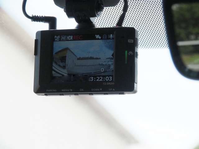 U00045701654_70_001.jpg