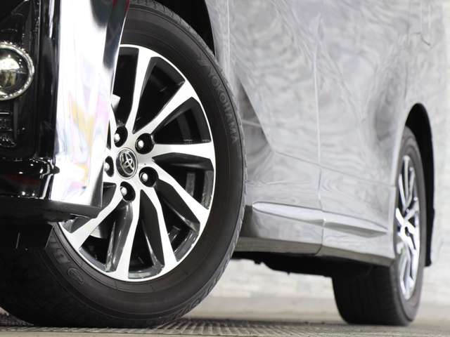 UJ0048280437_17_002.jpg