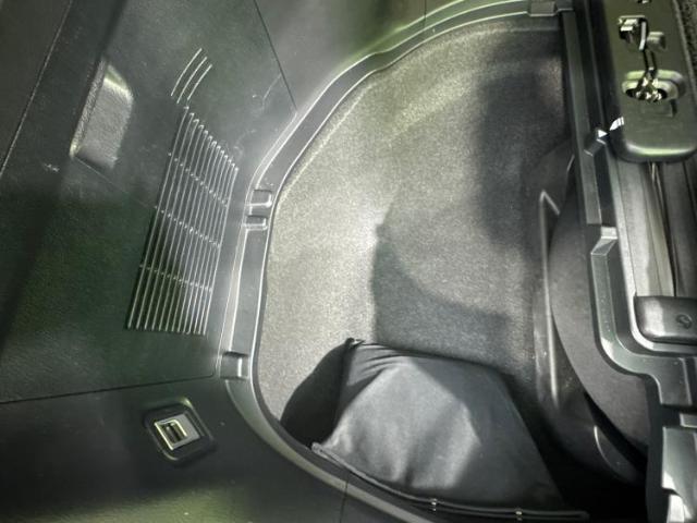 UZ0048195532_41_001.jpg