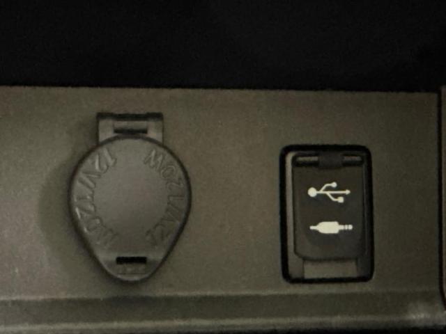 UZ0048414318_67_001.jpg