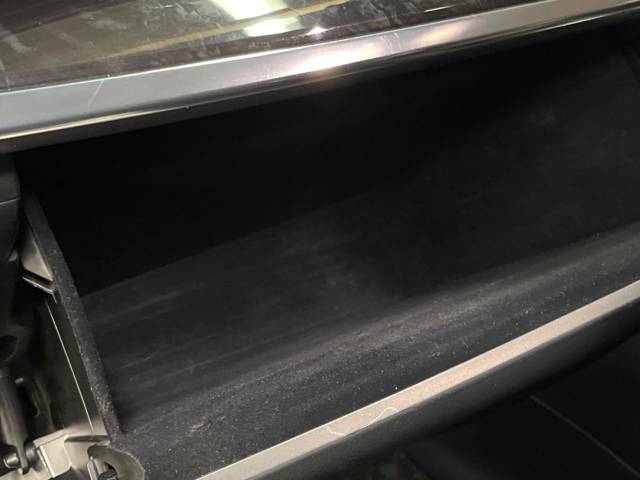 UZ0048215722_57_001.jpg
