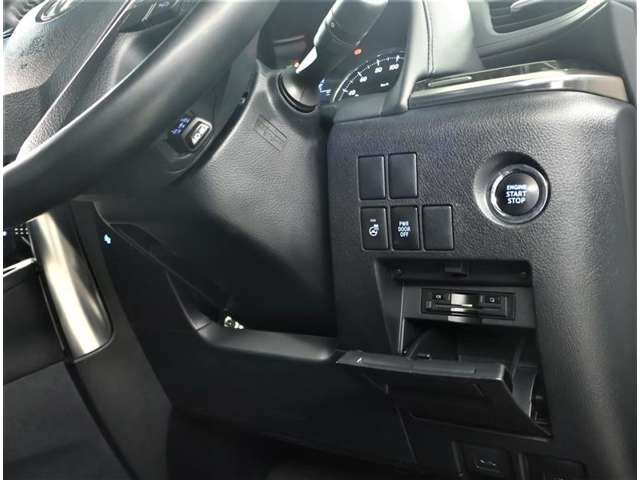 U00048384290_10_001.jpg