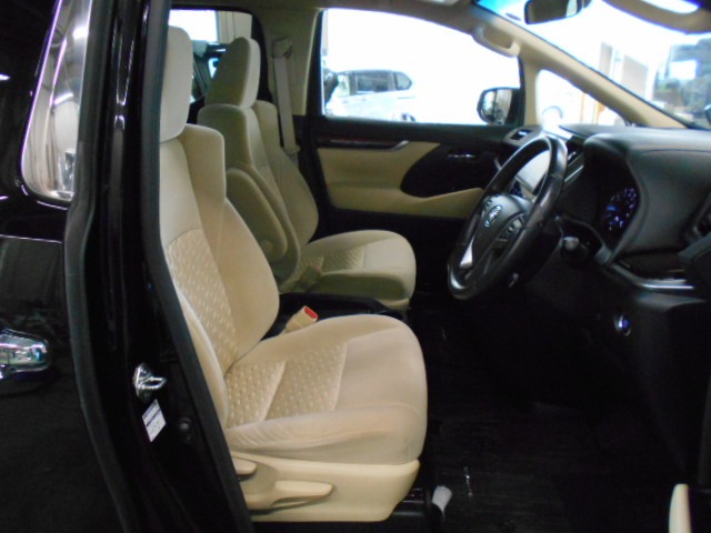 UZ0048388120_17_001.jpg