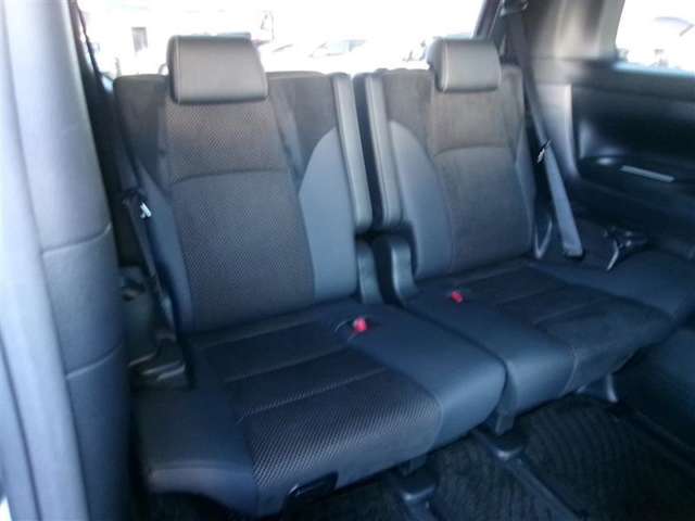 U00047721609_30_002.jpg