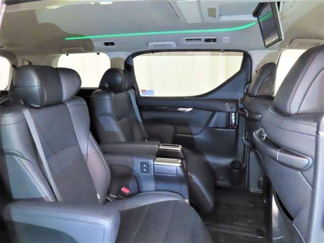U00047927372_11_001.jpg