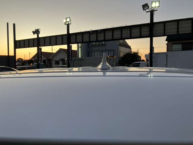 UJ0047470423_74_001.jpg