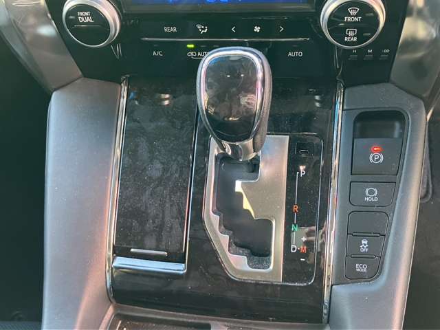 UJ0047470401_50_002.jpg