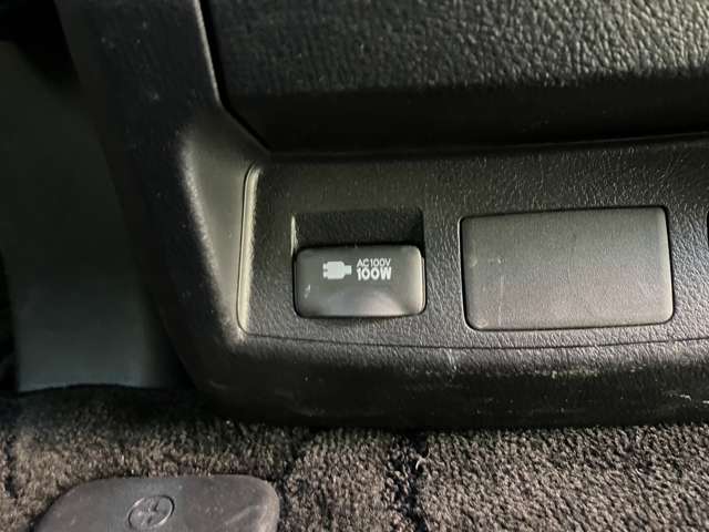 UJ0047470401_55_002.jpg