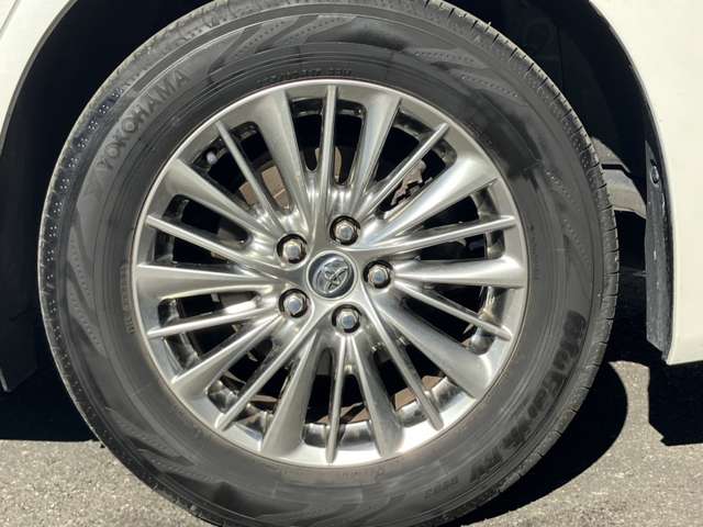 UJ0047667222_62_003.jpg