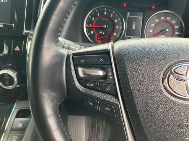 UJ0048492924_52_001.jpg