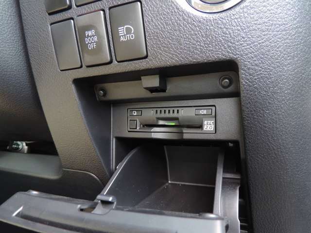 U00048493477_32_001.jpg