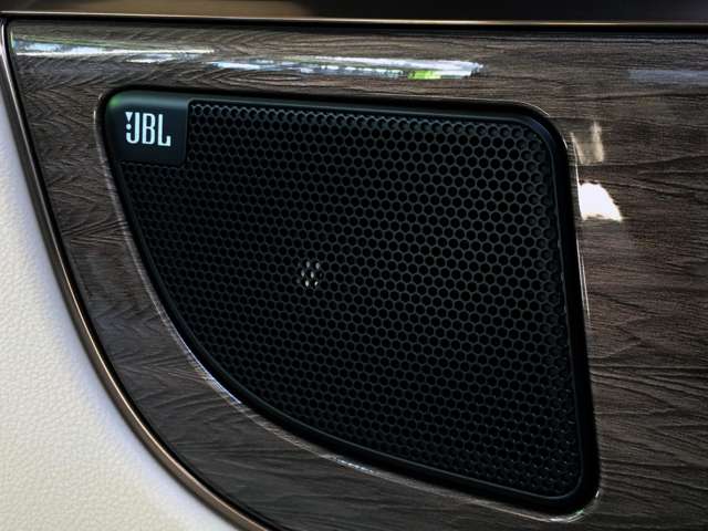 U00048278725_33_003.jpg