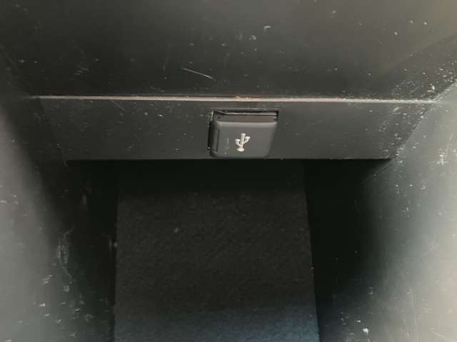 UJ0048492864_56_001.jpg