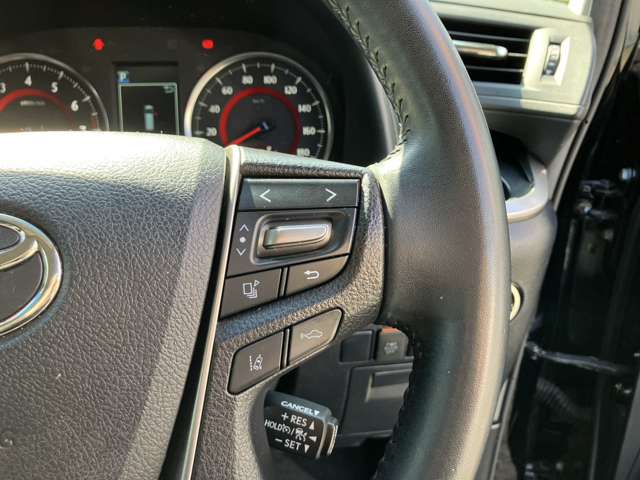 UJ0048392396_52_001.jpg