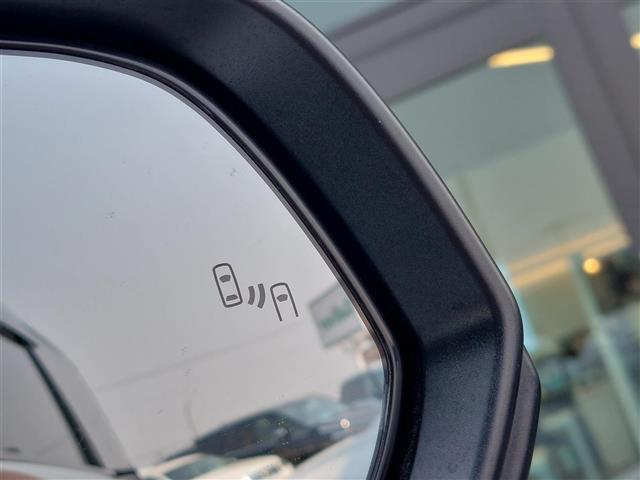 UZ0048444968_52_002.jpg