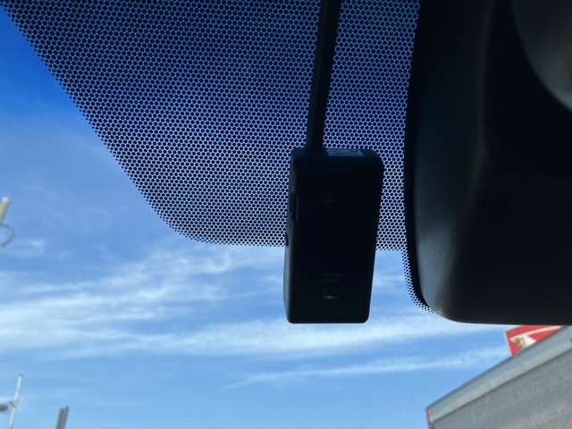 UJ0048045307_15_001.jpg