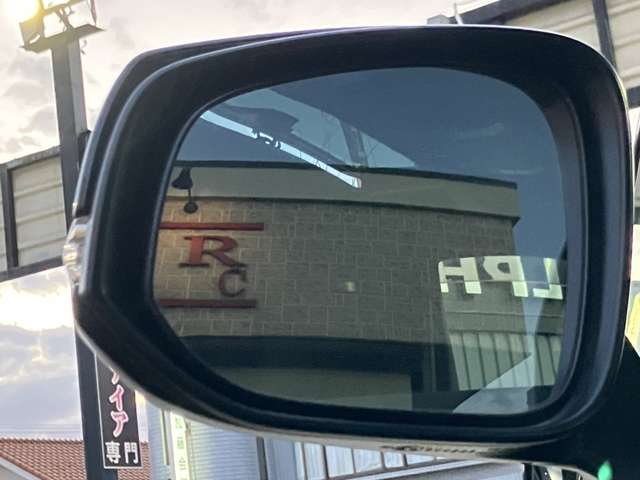 UJ0048045307_61_001.jpg
