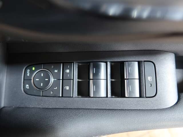 U00048542063_42_001.jpg