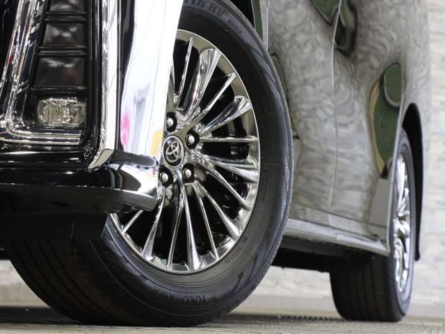 UJ0048556972_31_001.jpg