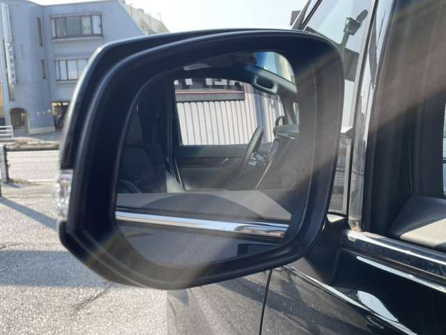 UJ0048466922_66_001.jpg