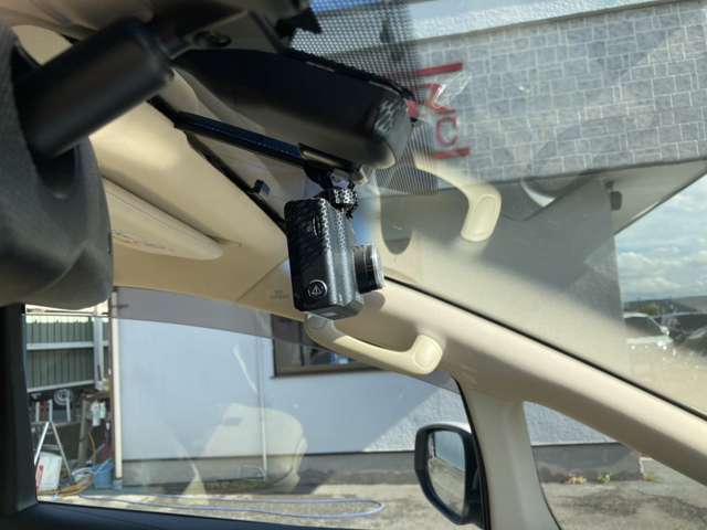 UJ0046728082_59_004.jpg