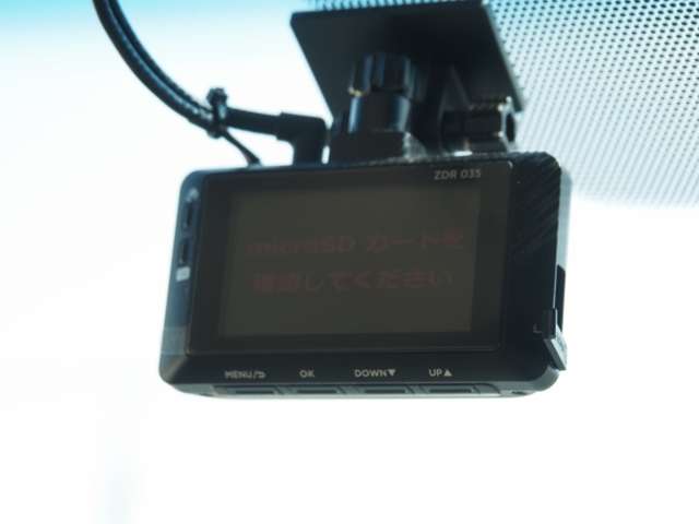 U00048551052_65_001.jpg