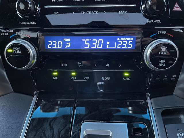UZ0048119032_38_002.jpg