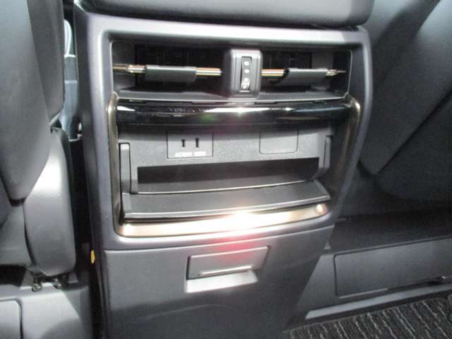 U00048318354_65_001.jpg