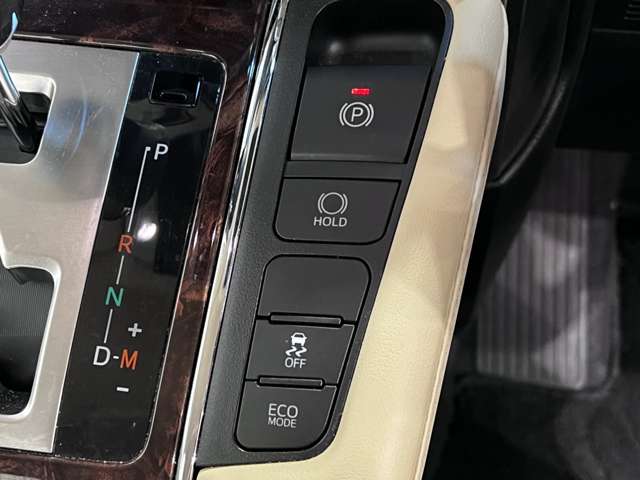 UJ0047397802_36_003.jpg