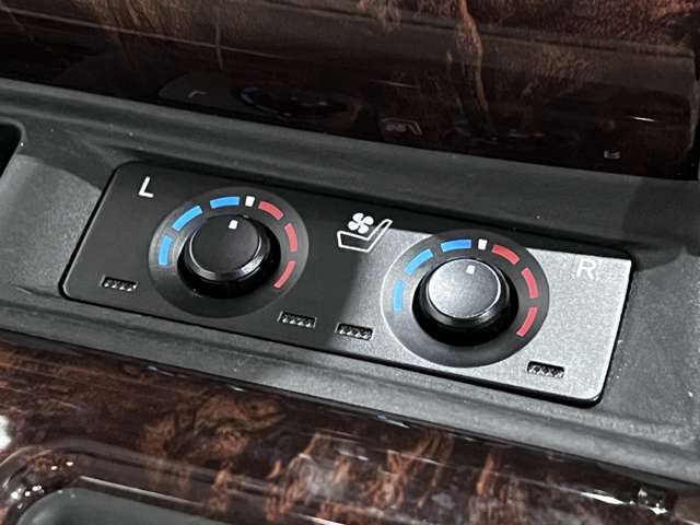UJ0047397802_7_002.jpg
