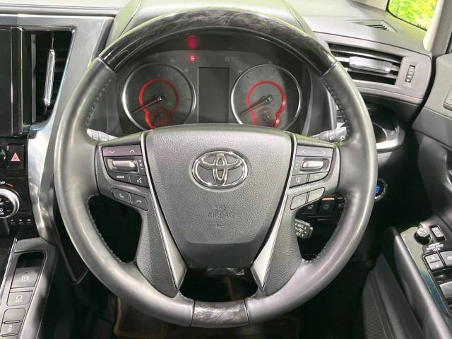 UZ0048470979_11_001.jpg