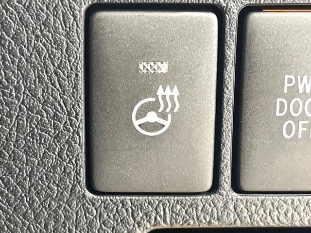 UZ0048470979_43_001.jpg