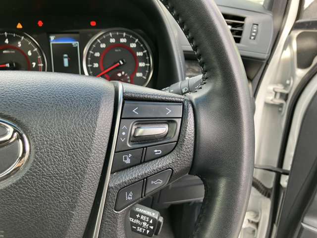 UJ0048344861_53_001.jpg
