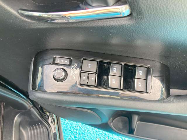 U00045946426_19_002.jpg