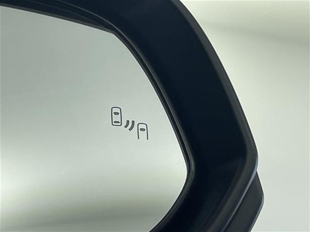 UZ0048560082_15_002.jpg