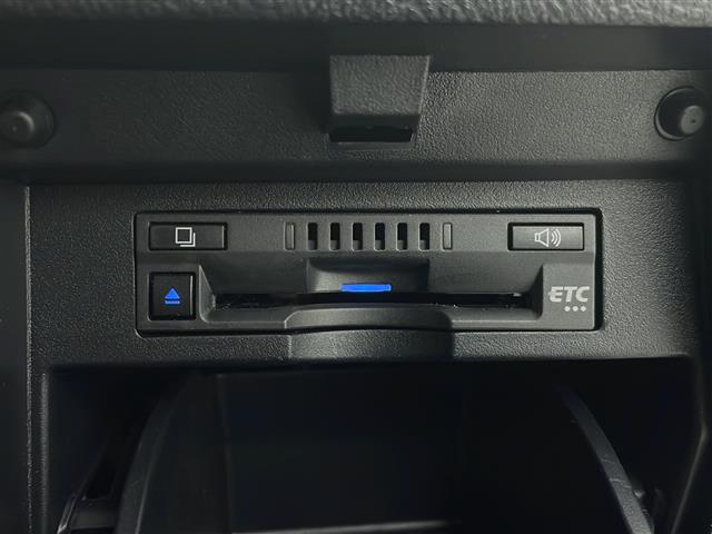 UZ0048567720_11_002.jpg
