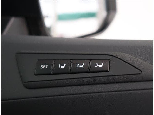 UJ0048243059_51_001.jpg