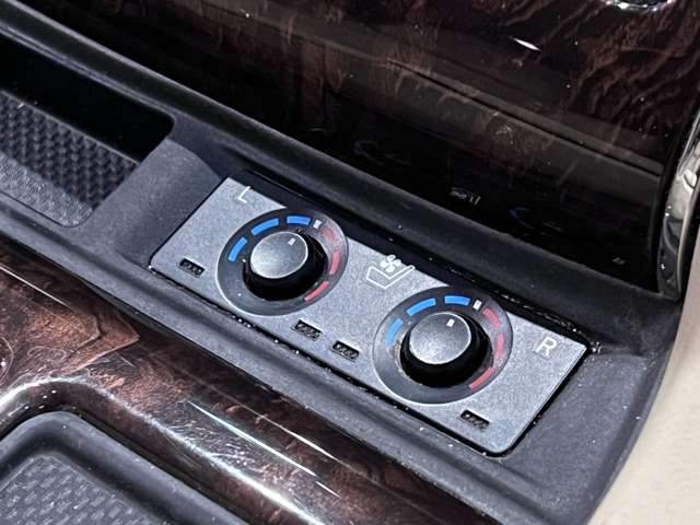 UJ0047339483_40_003.jpg