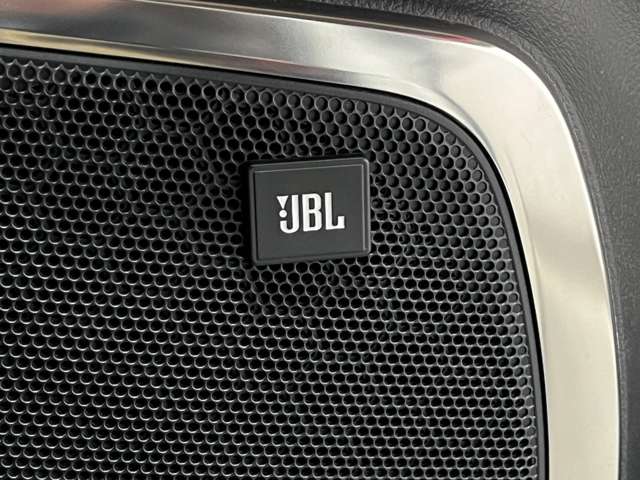 UJ0047339483_7_002.jpg