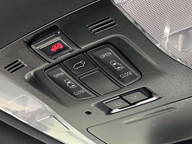 UJ0047685652_35_002.jpg