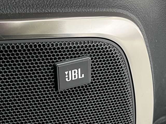 UJ0047685652_7_002.jpg