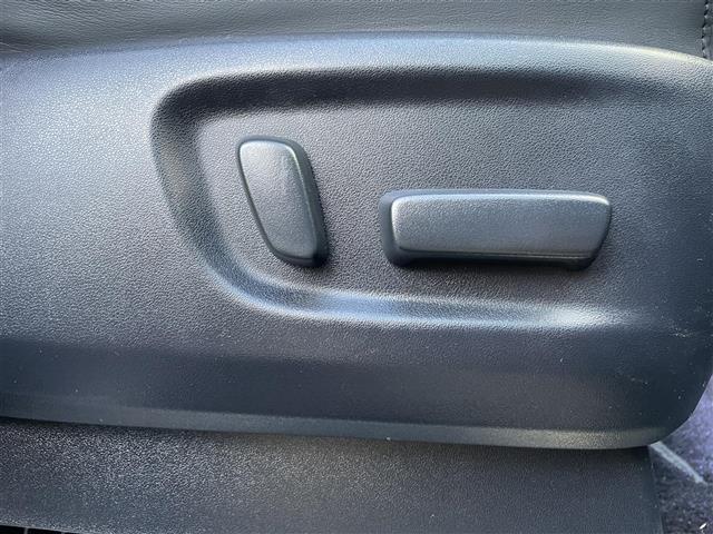 UZ0047746933_35_002.jpg