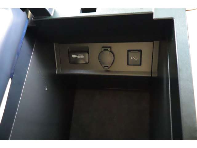 U00048069310_44_001.jpg
