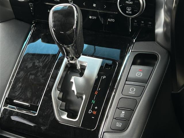 UZ0048575666_13_001.jpg