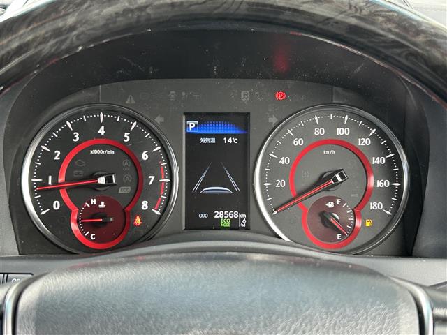 UZ0048575666_8_001.jpg