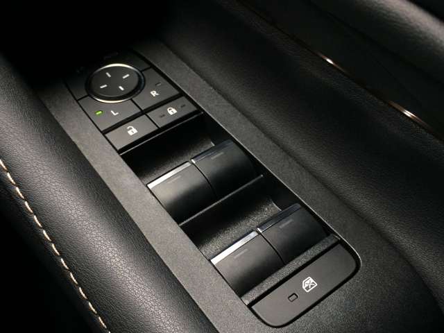 U00047262244_65_001.jpg