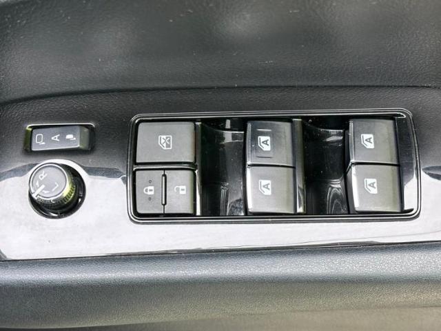 UZ0047261627_42_004.jpg